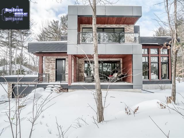 Property 12 Rue Des Duchesses main img