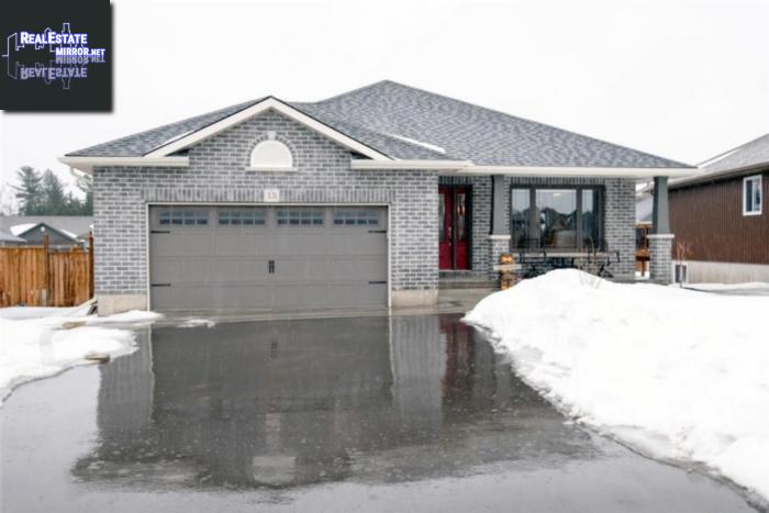 Property 15 Woodburn Drive main img