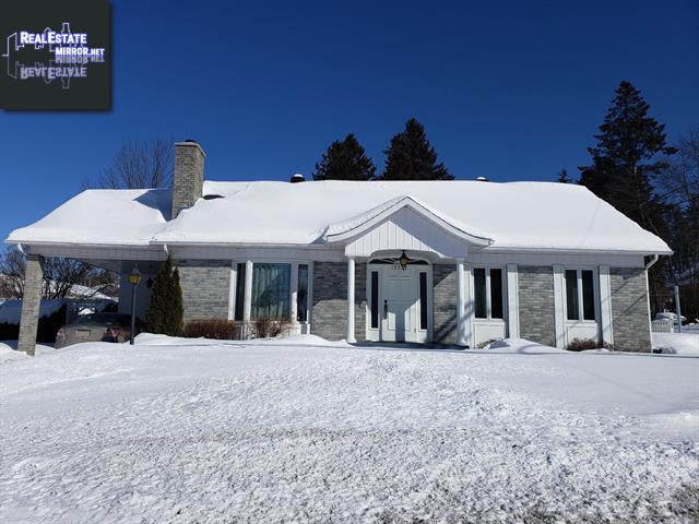 Property 15925 10e Avenue main img