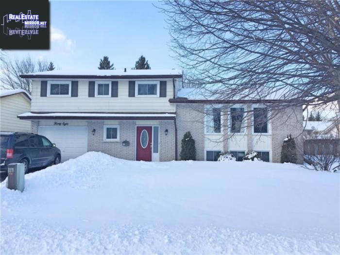 Property 48 Oneil Crescent main img