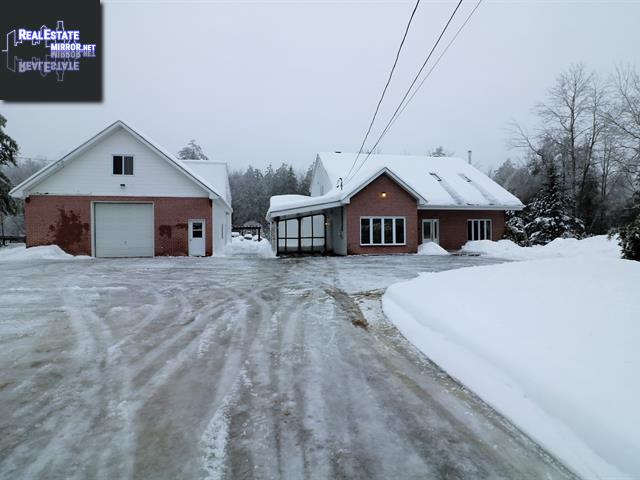 Property 1940 Mtee Du Domaine main img