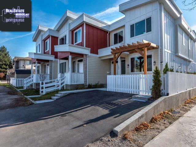 Property 103-102 Cossar Ave main img