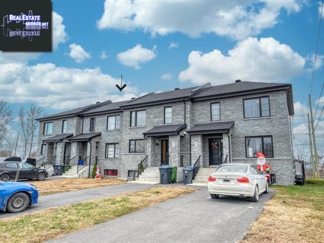 Property 214 Rue Rene-Boileau main img