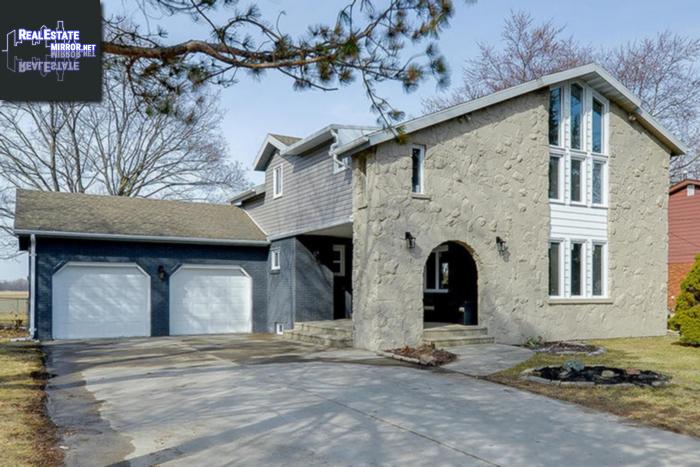 Property 2920 Bouffard Road main img