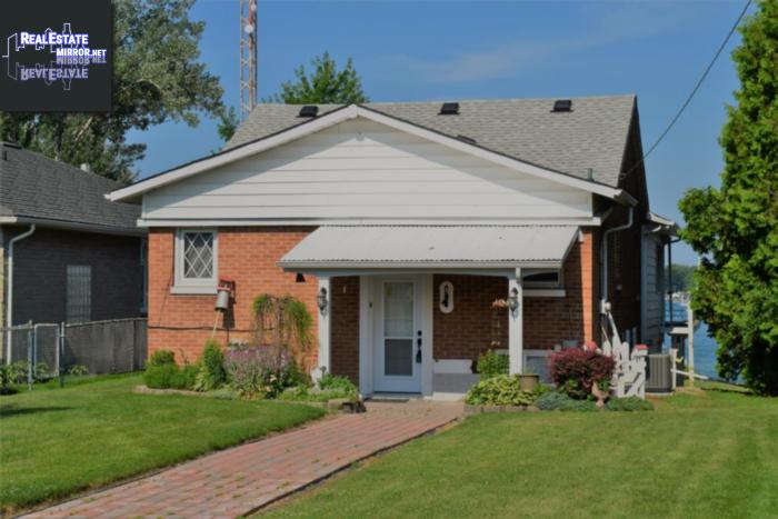 Property 2833 St Clair Parkway main img
