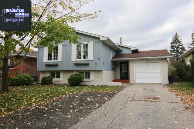 Property 211 Hampton Avenue main img
