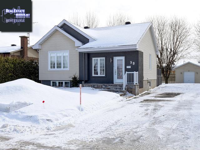 Property 38 Rue Veber main img