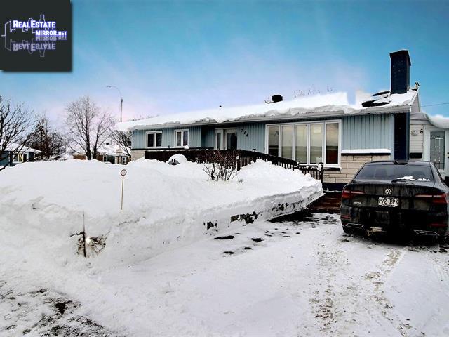 Property 744 Rue Giasson main img