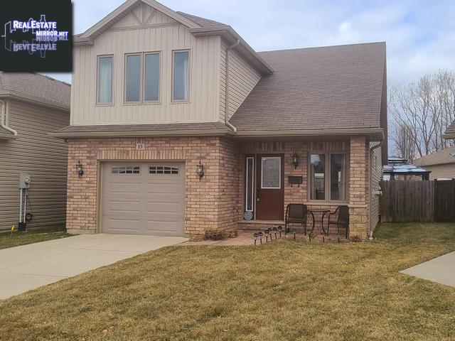 Property 15 Goldenrod Court main img