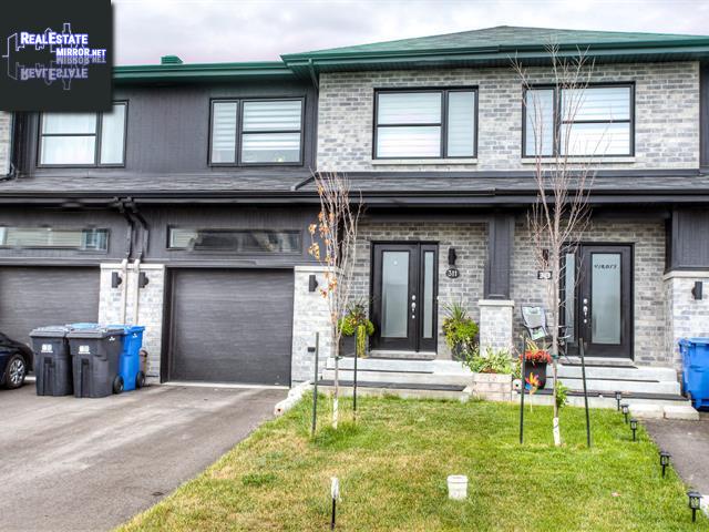Property 311 Rue Claude-Leveillee main img