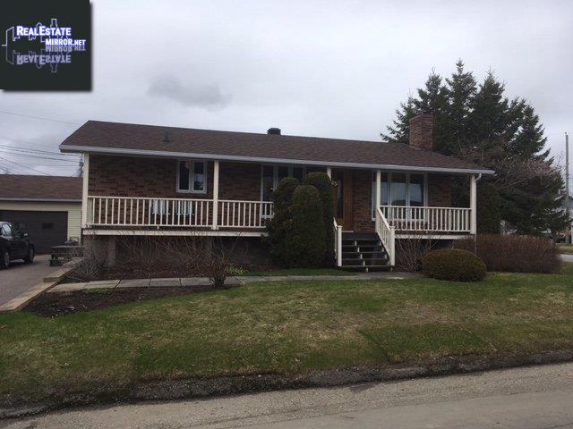 Property 885 Rue Duchesne main img