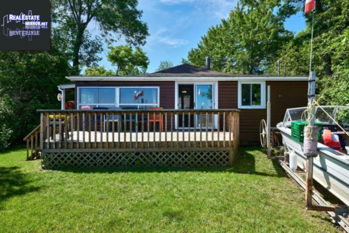 Property 174 Robins Point Road main img