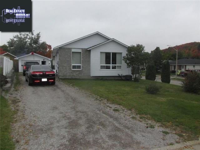 Property 21 Mcquarrie Place main img