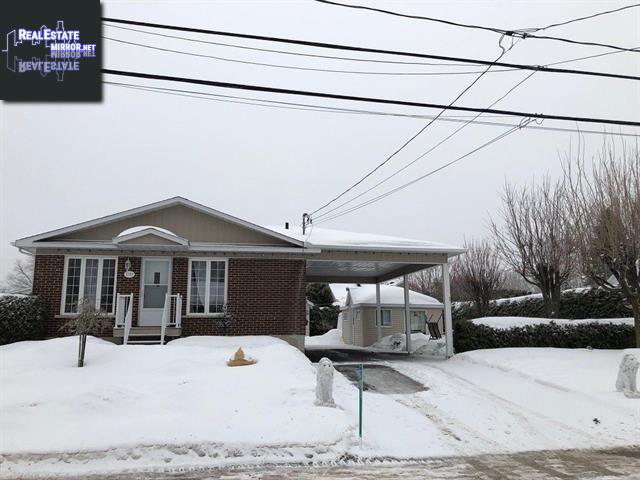 Property 2185 Rue St-Damase main img
