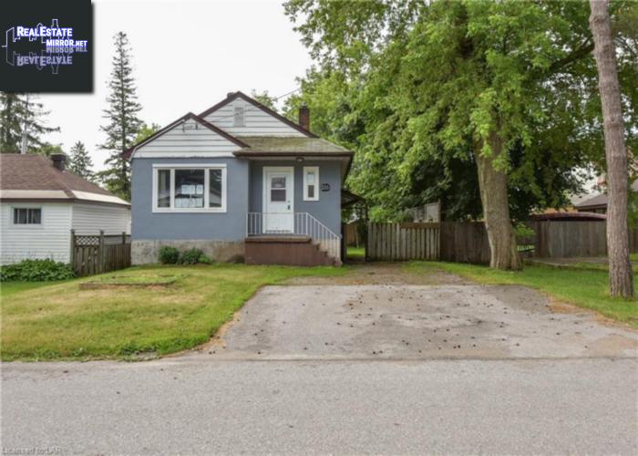 Property 233 Elmer Park main img