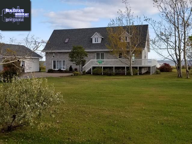 Property 2033 Rue Bell main img