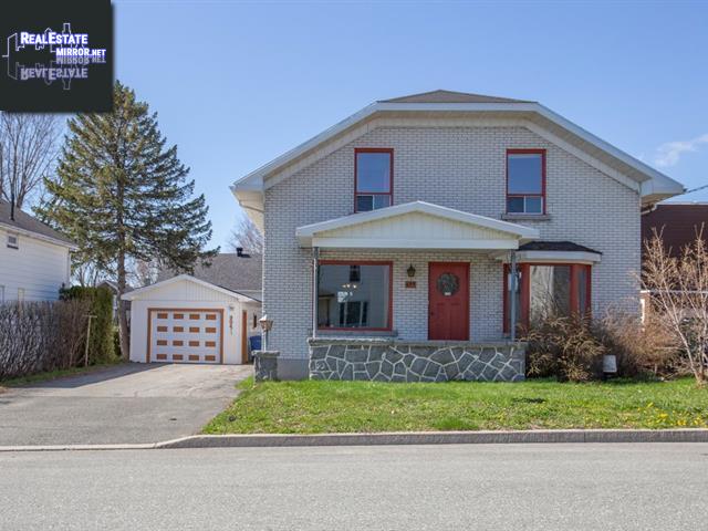 Property 394 Av. St-Cyrille main img