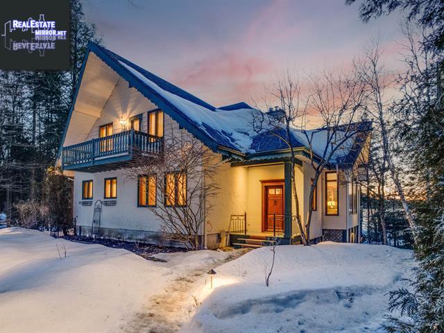 Property 880 Rue Du Mont-Girard main img