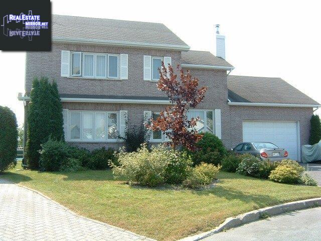 Property 212 Rue Chagnon main img