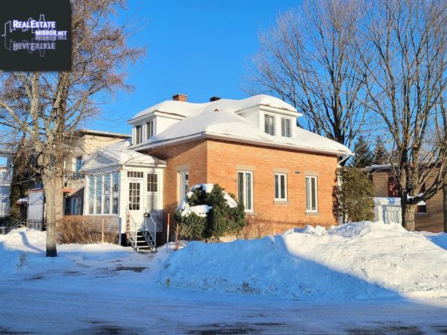 Property 3112 Av. St-Louis main img