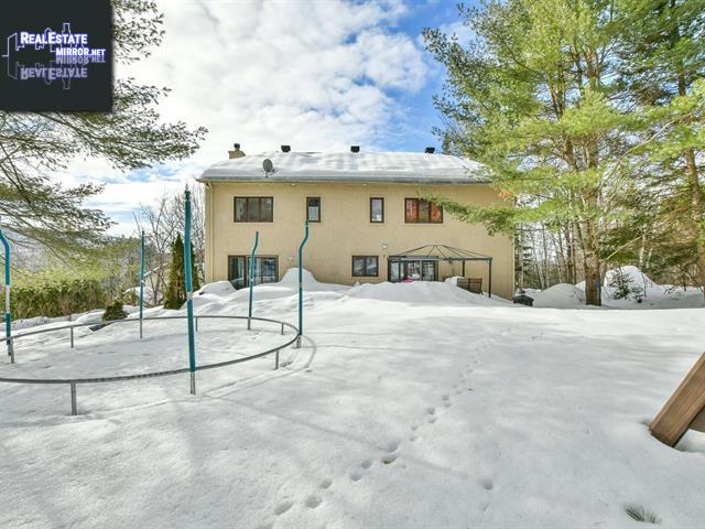 Property 848z-850z Place Fleurie img1