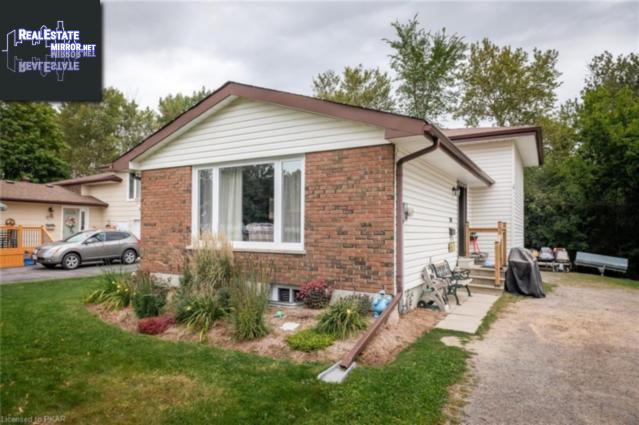 Property 894 Cochrane Crescent main img