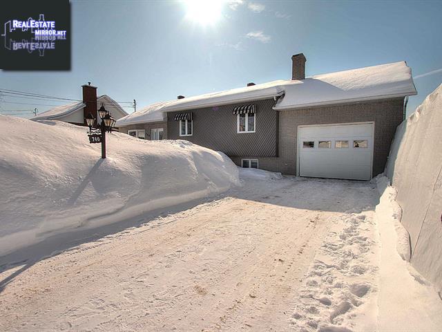 Property 740 205e Rue main img