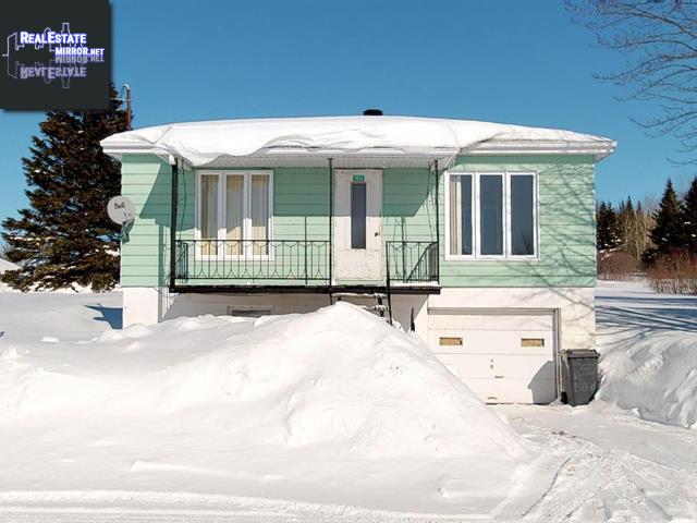 Property 803 Rg De La Chapelle main img