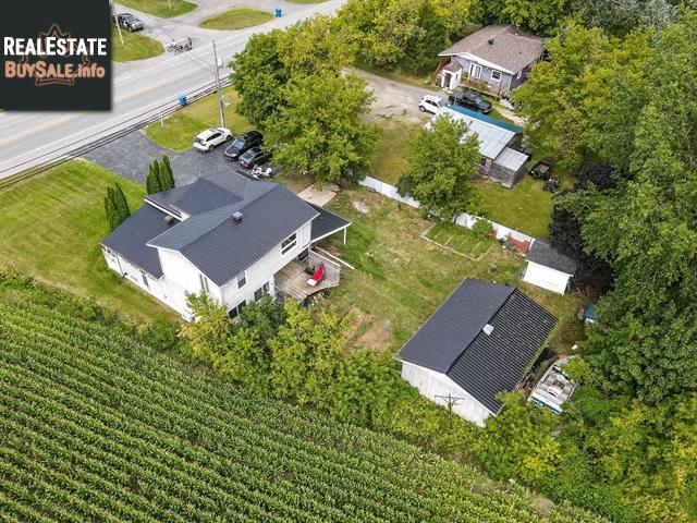 Property 4674 Boul. Hebert img1