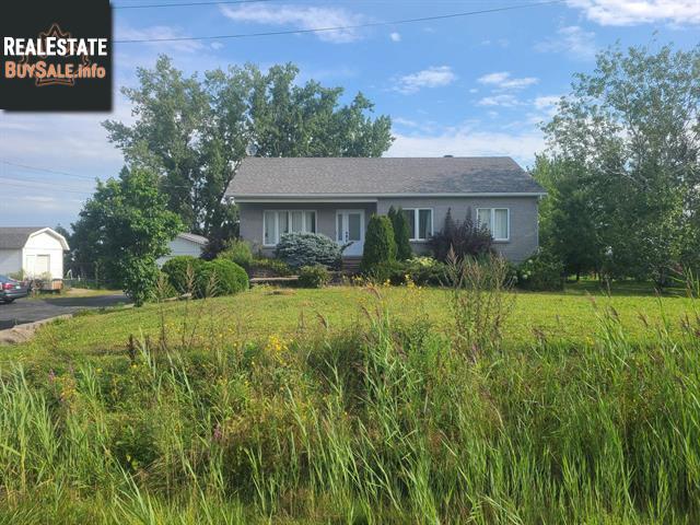 Property 3975 Ch. De St-Jean main img