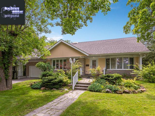 Property 2300 Boul. Graham main img