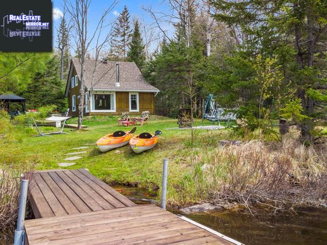 Property 590 Av. Chantelle main img