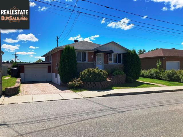 Property 4462 Av. De Matane main img