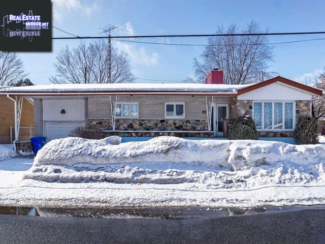 Property 37 Rue Bussieres main img