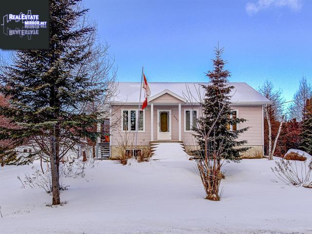 Property 5761 Av. Royale main img