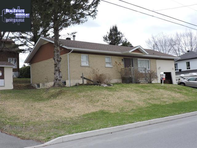 Property 1220 126e Rue main img
