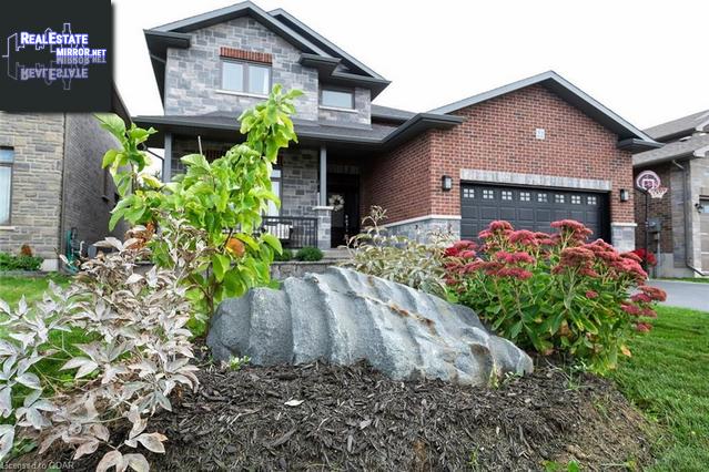 Property 22 Blossom Court main img