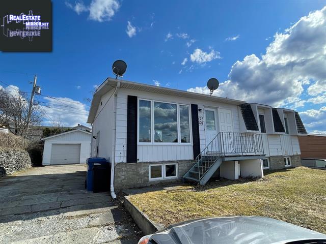Property 125-127 Rue Poulin main img