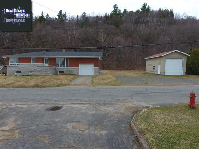 Property 298 Ch. De Ste-Flore main img