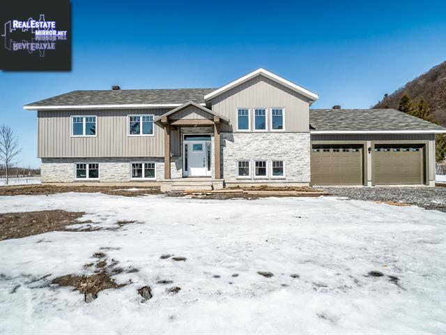 Property 1823 Ch. De La Montagne main img