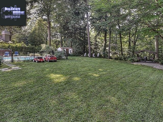 Property 37 Rue Greenwood img1