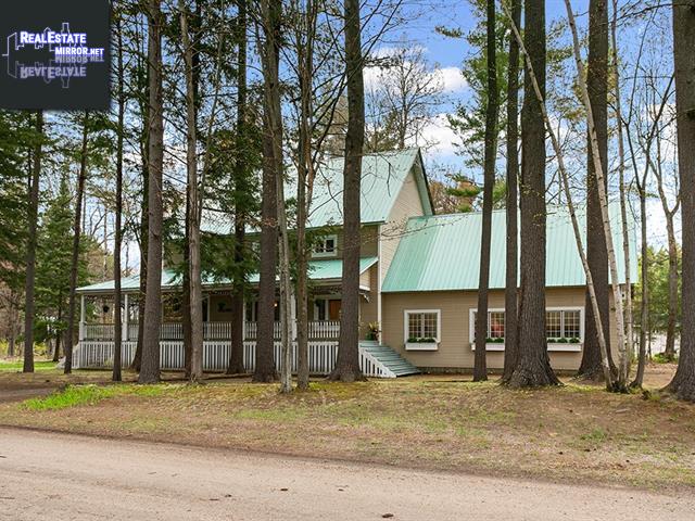 Property 4 Crois. Pine Needles main img