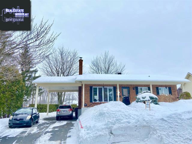 Property 114-114a Rue St-Nicolas main img