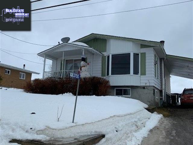 Property 3700 Ch. Du Lac-Nadeau main img
