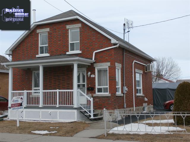 Property 17 16e Avenue main img
