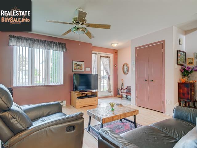 Property 231 Rue Des Intendants img1