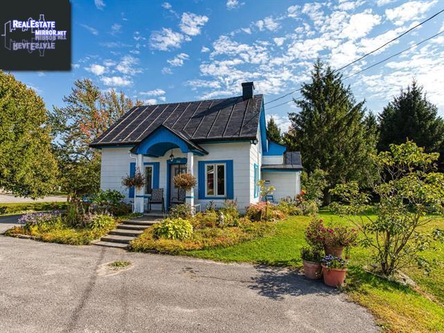 Property 241 Ch. Montcalm main img