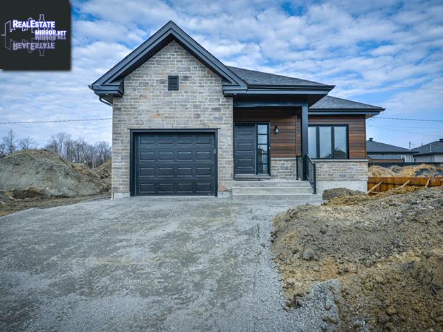 Property 4544 Rue Louis-Fiset main img
