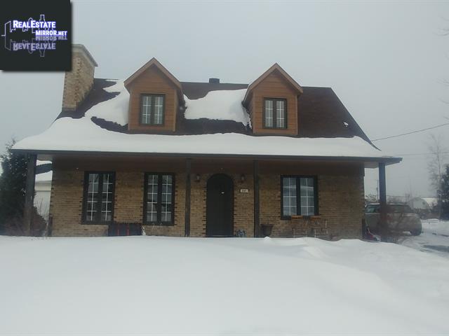 Property 241 Av. Ste-Anne main img