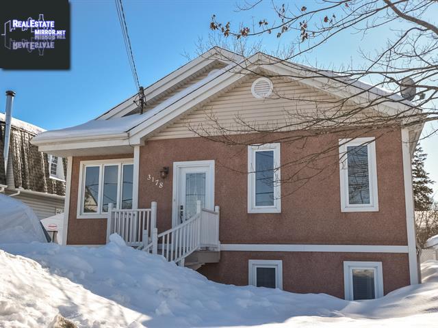 Property 3178 Rue Delorme main img